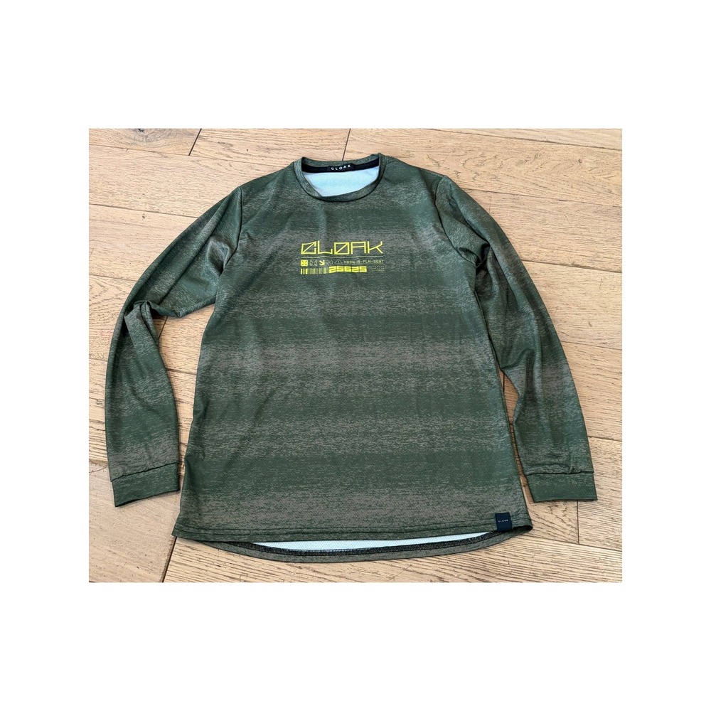 CLOAK Men's Long Sleeve Athletic Shirt Green Camo Print Performance‎ Top M
